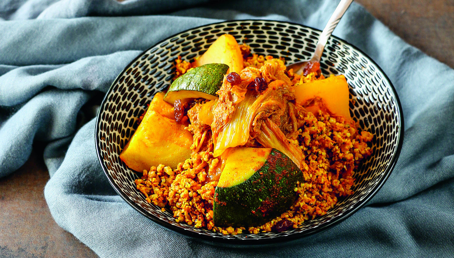 Couscous céto aux légumes et graines de chanvre