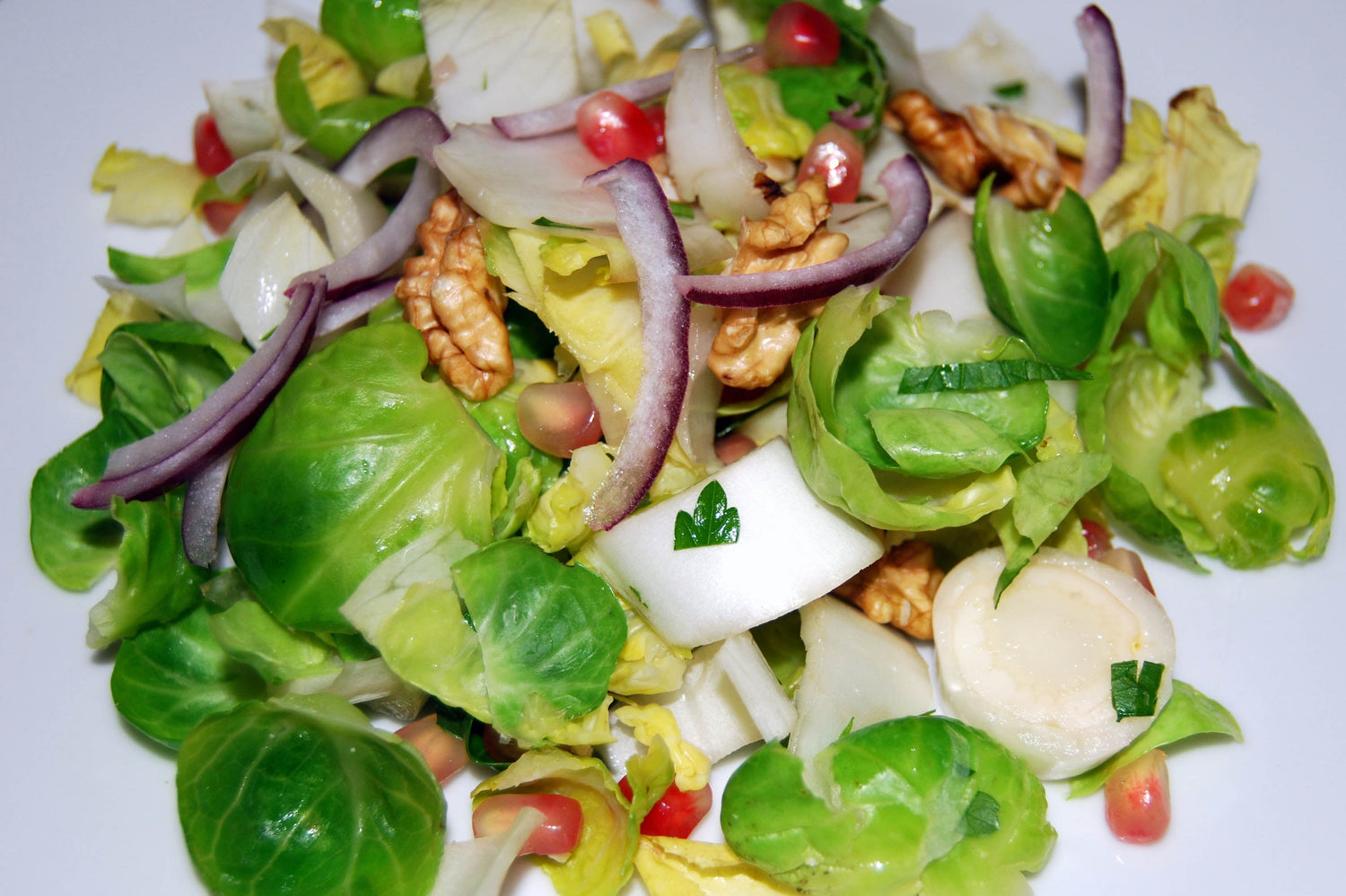 Salade de feuilles de choux de Bruxelles